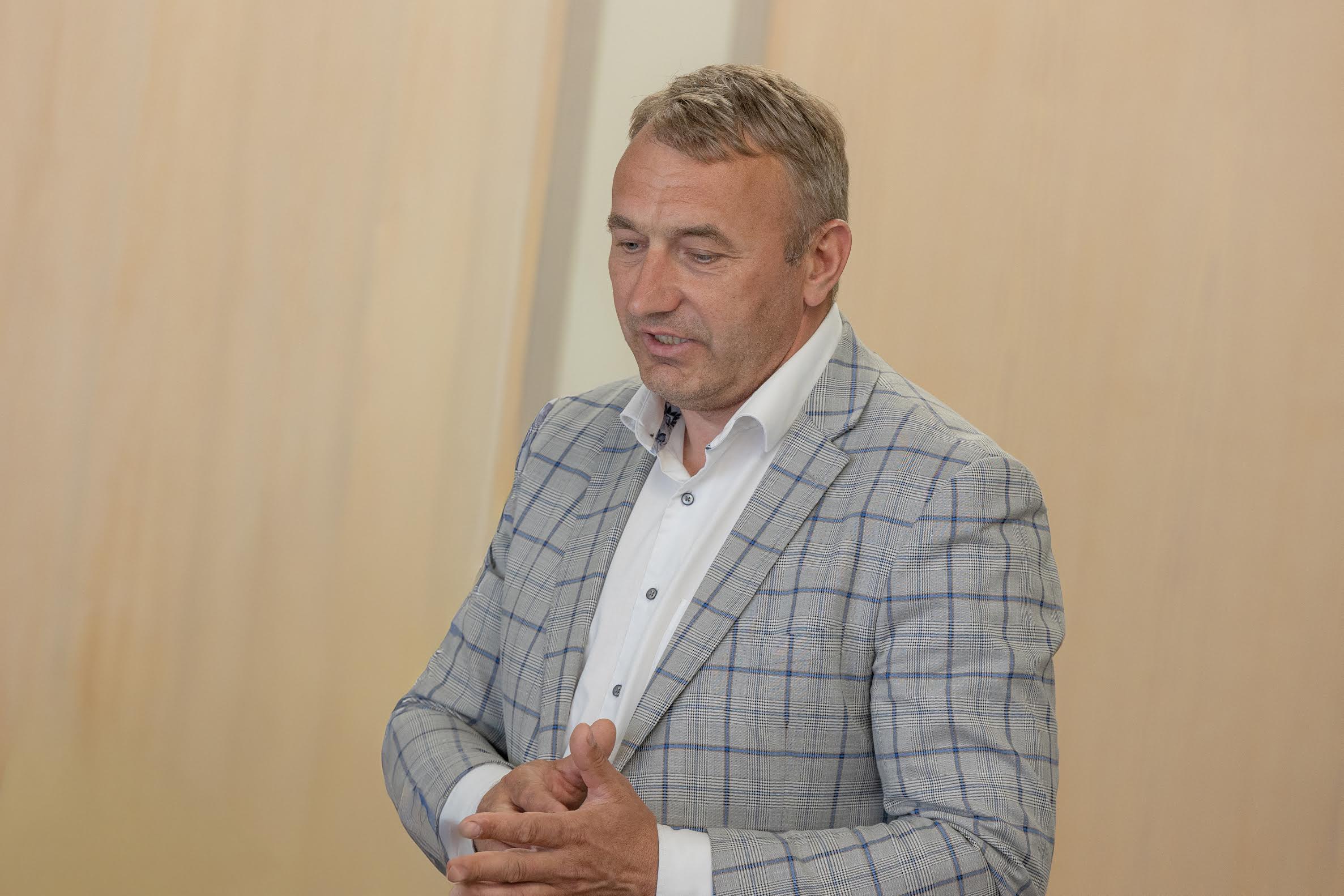 Ametisse kinnitatud volikogud panid paika juhtide uued palgamäärad. Suurim tõus oli seekord Võru linnapea palgasummas. Foto: AIGAR NAGEL